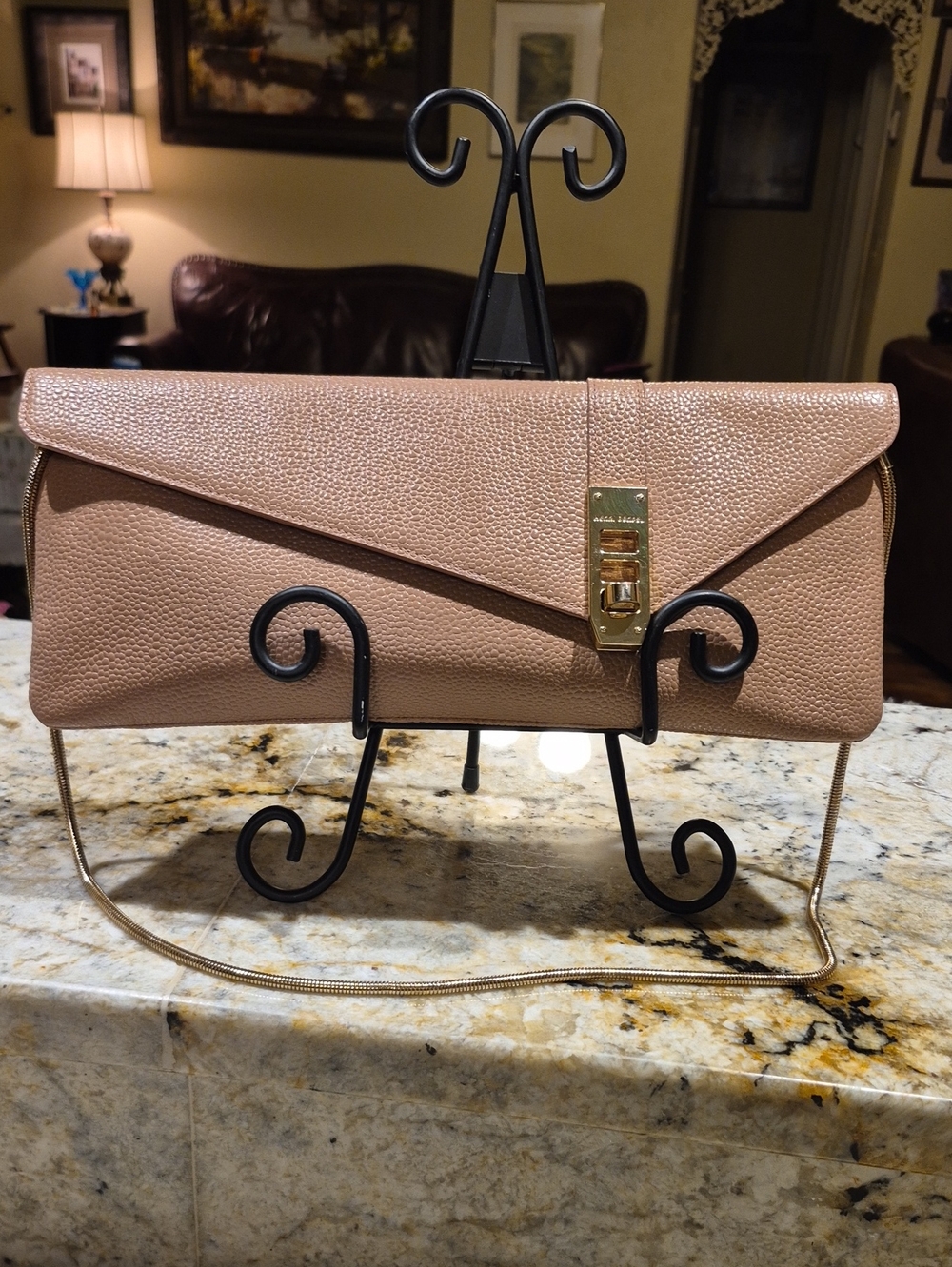 Henri Bendel Clutch 100%Pebbled Leather Tan&gold. Sz.11"×"5" 11"drop